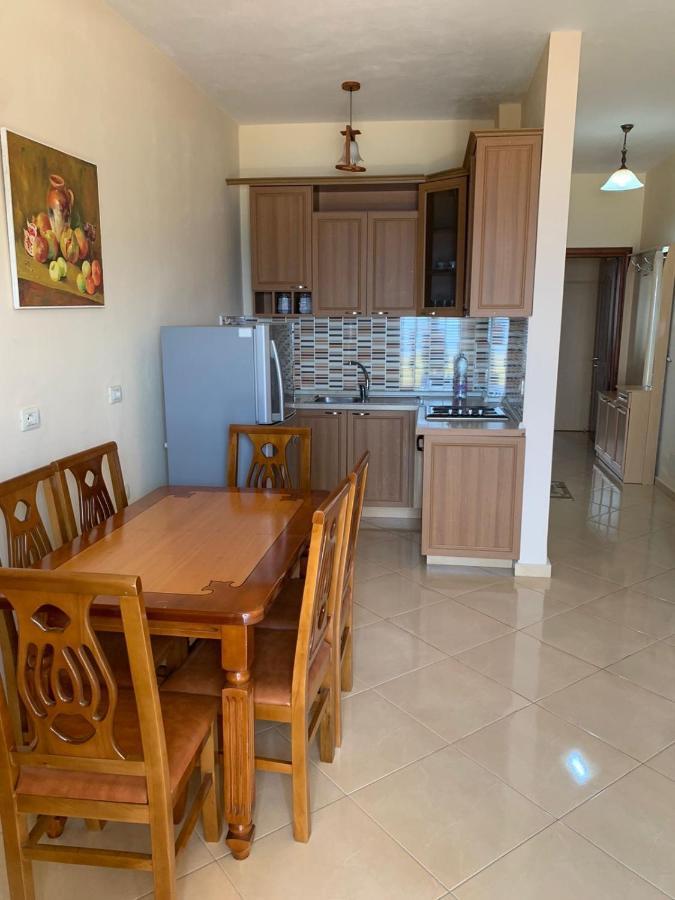 City Center Apartment Saranda Bagian luar foto